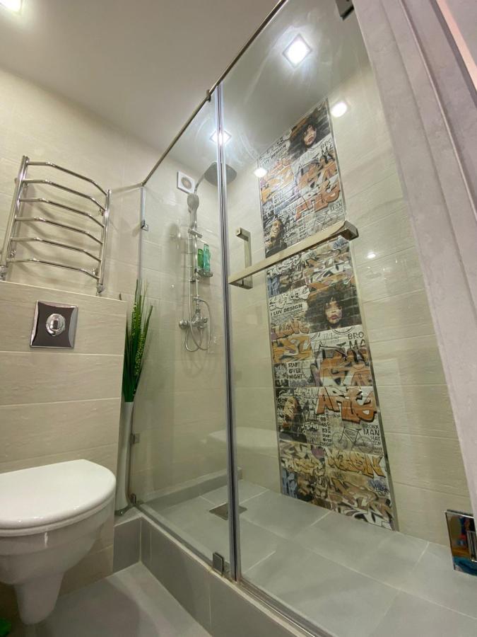 Vip Апартаменты На Жукова Uralsk Extérieur photo